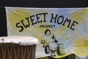 Hier ist das Plakat des SweetHomeProjects zu sehen.